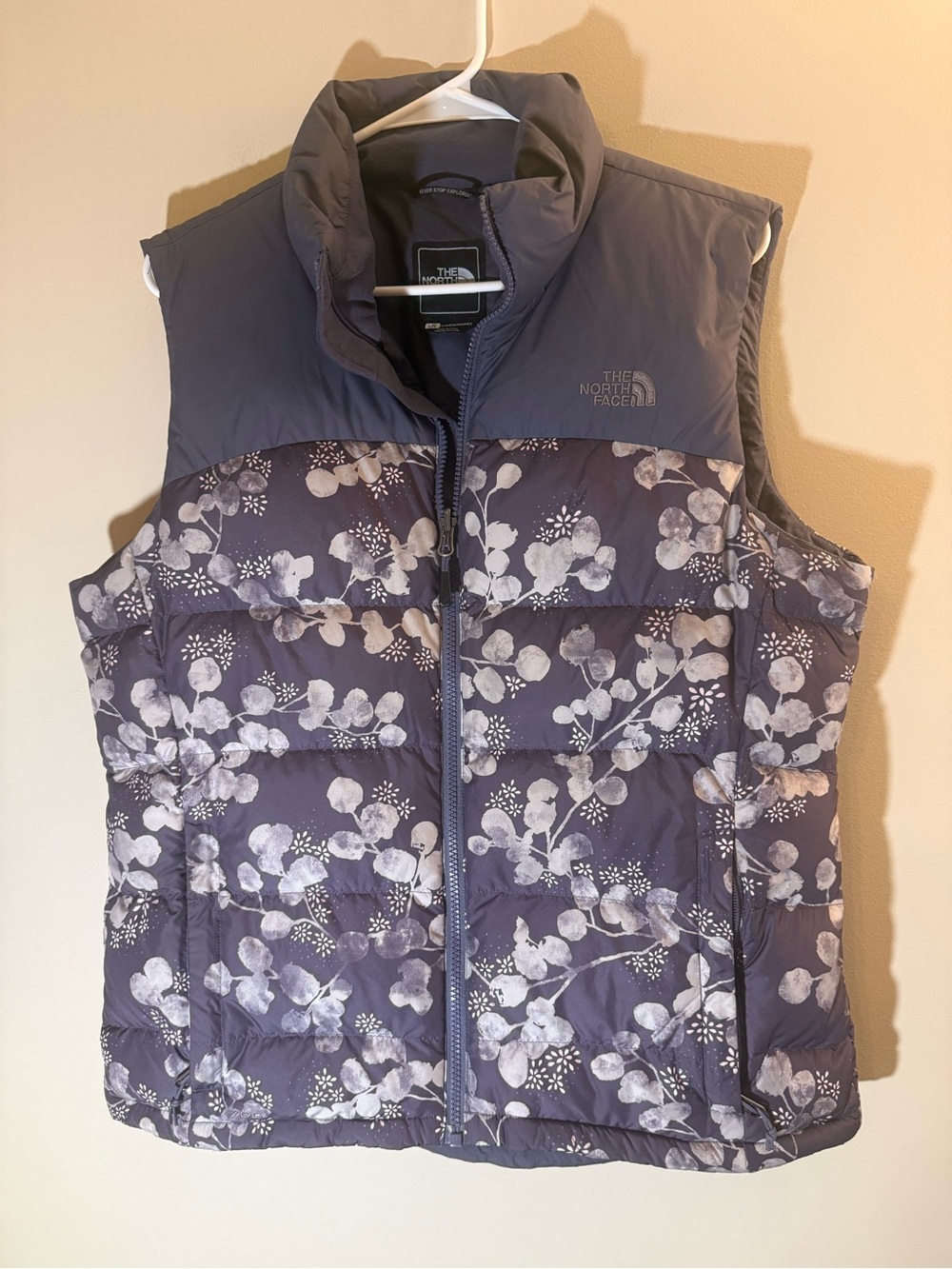 The North Face Women's Nuptse 700 Down Floral Quilted Puffer Vest — Large